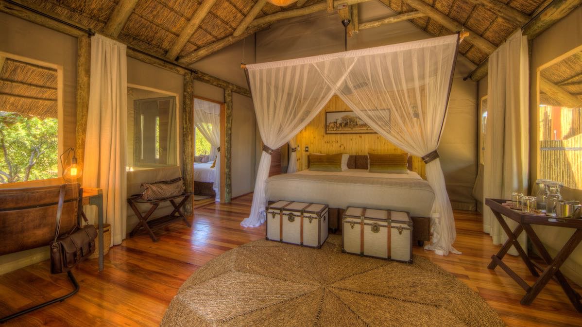 Dinaka Safari Lodge